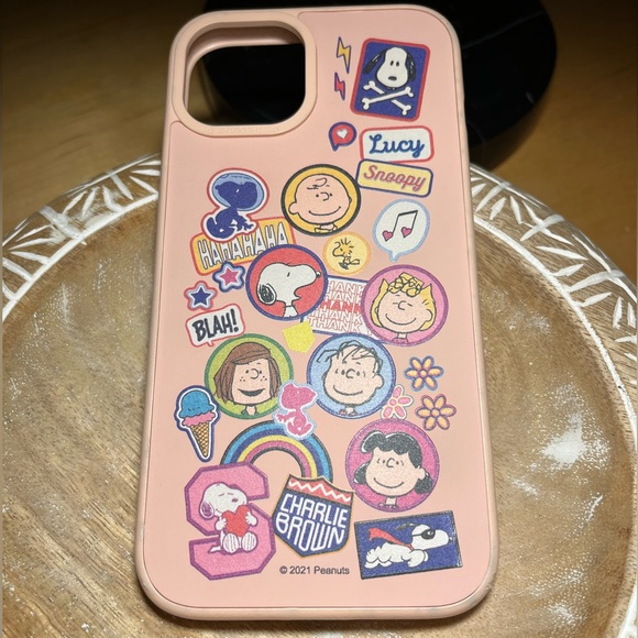 RhinoShield X Snoopy SolidSuit iPhone 13 Pink Case - Picture 4 of 15